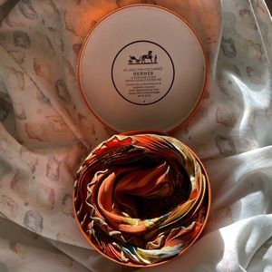 HERMES ANIMAUX SOLAIRES Pleats Carre Multicolor Silk 100% Scarf